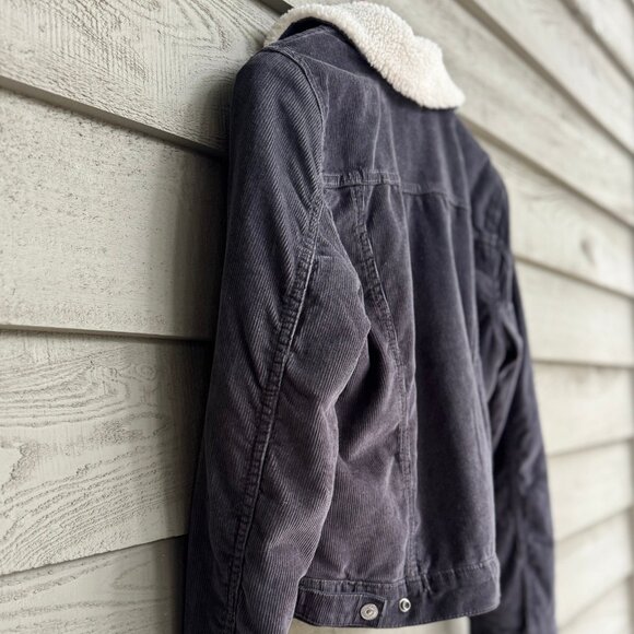 Levi’s Corduroy Sherpa Trucker Jacket Women’s XS Gray Faux Fur Lined - Picture 9 of 11